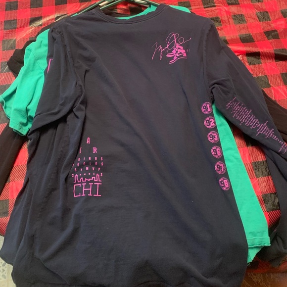 Mens Jordan long sleeve (Large) - Picture 2 of 2